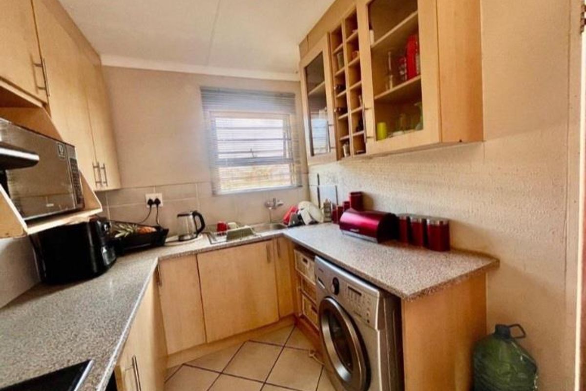 Family Home For Sale - Photo 3