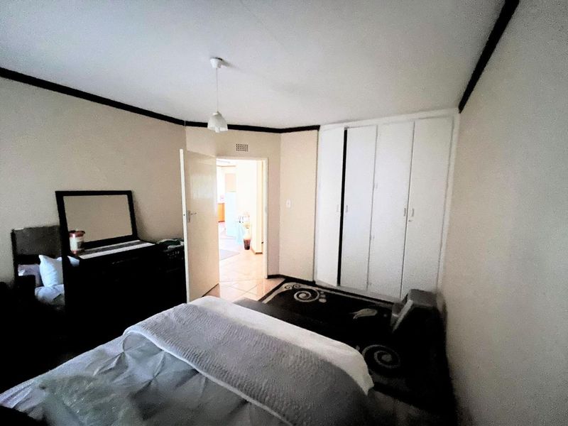 A Solid Buy You Don’t Want to Miss! - Photo 6