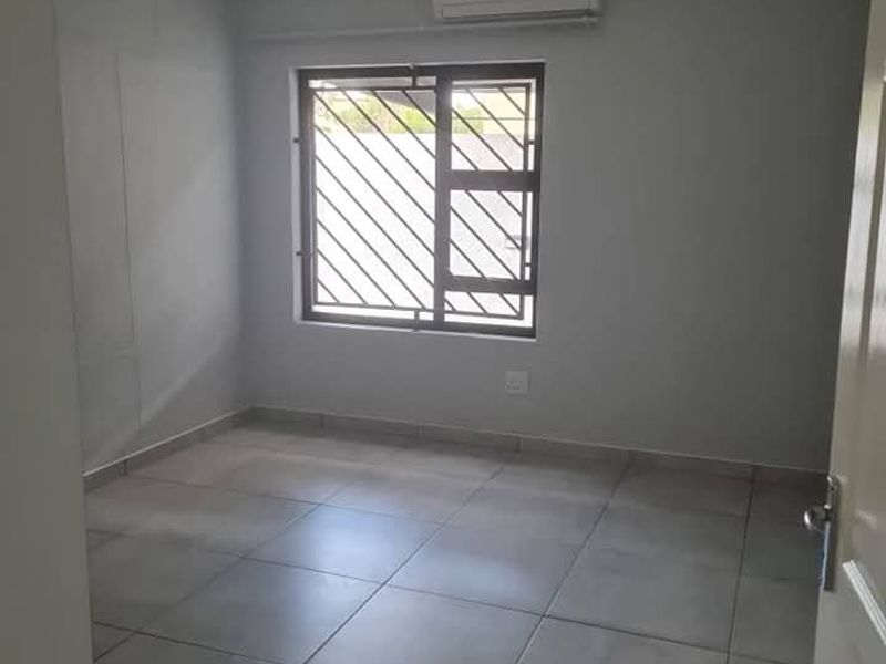 Step into this beautiful maintained and very neat family home, perfectly located in Extension 6, Okahandja. - Photo 8