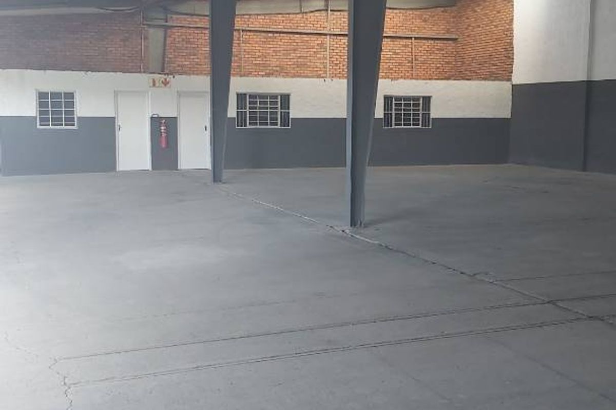 Warehouse/Distribution/manufacturing facility to let in Wilsonia. - Photo 2