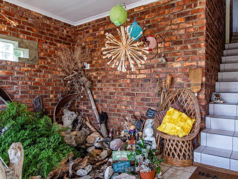 Perfectly Positioned Home with Sea Views - Photo 6