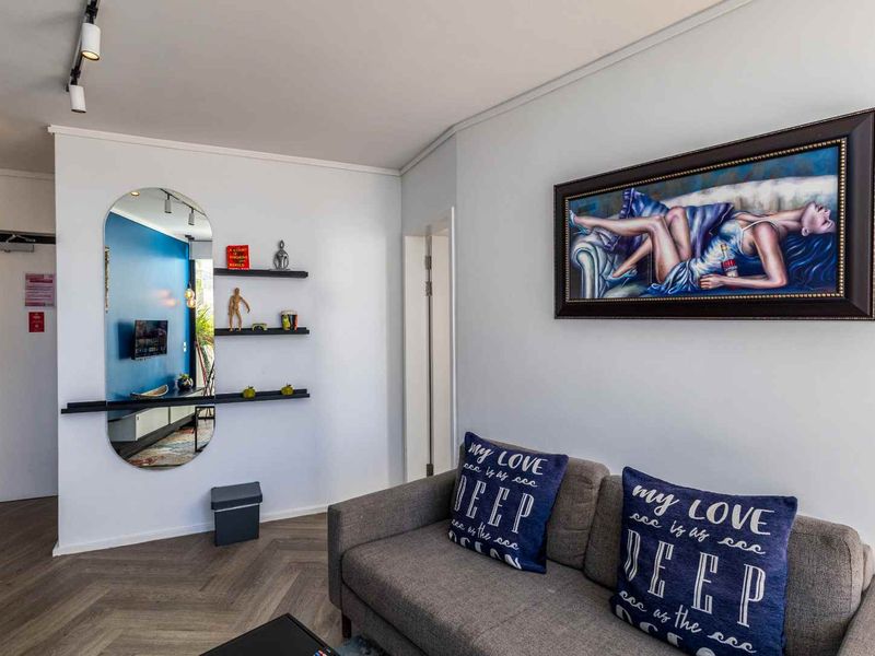 Enjoy Sundowners with Views of Lions Head - Photo 5