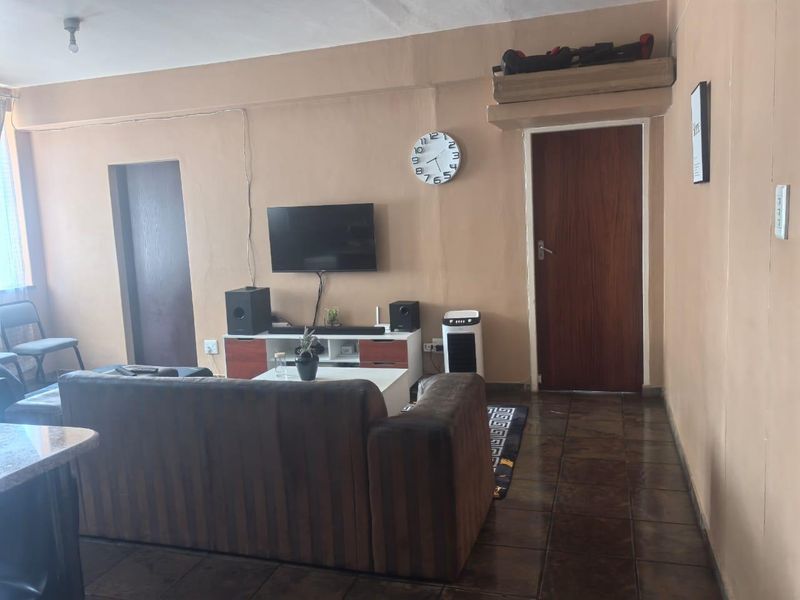 2 Bedrooms Apartment for Sale in Sunnyside, Pretoria - Photo 4