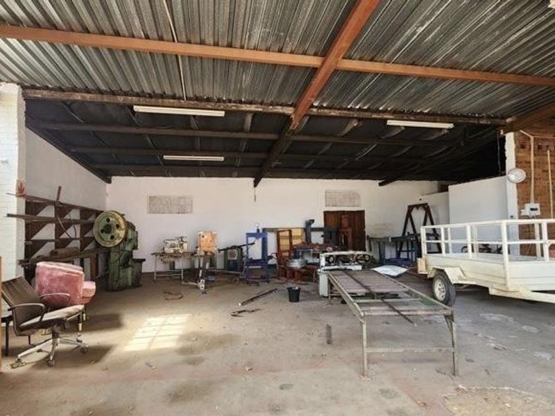 Versatile Industrial Property in Prime Merrivale Location - Photo 6