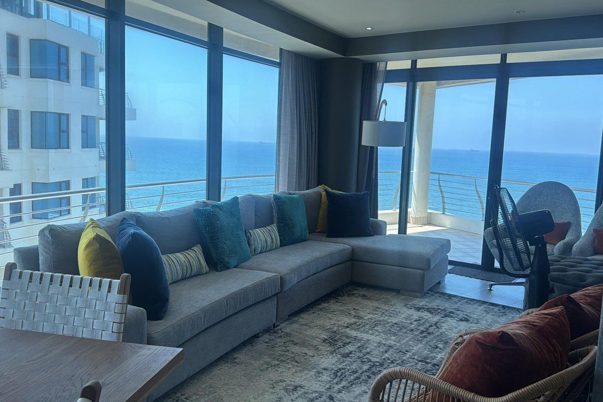 Luxury Sea View Apartment in Umhlanga – Fully Renovated Coastal Living - Photo 2