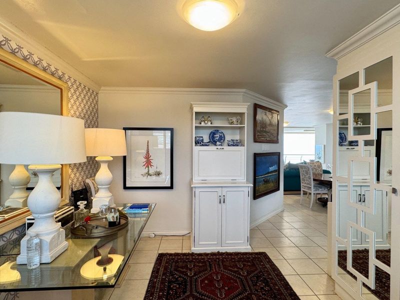 Exclusive Coastal Luxury - Photo 6