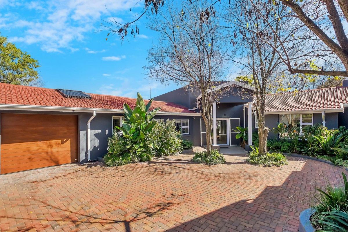 ADMIRABLE FAMILY HOME IN A QUIET AND CONVENIENT LOCATION, OOZING CHARACTER, AND CHARM WITH A MODERN STYLE - Photo 3