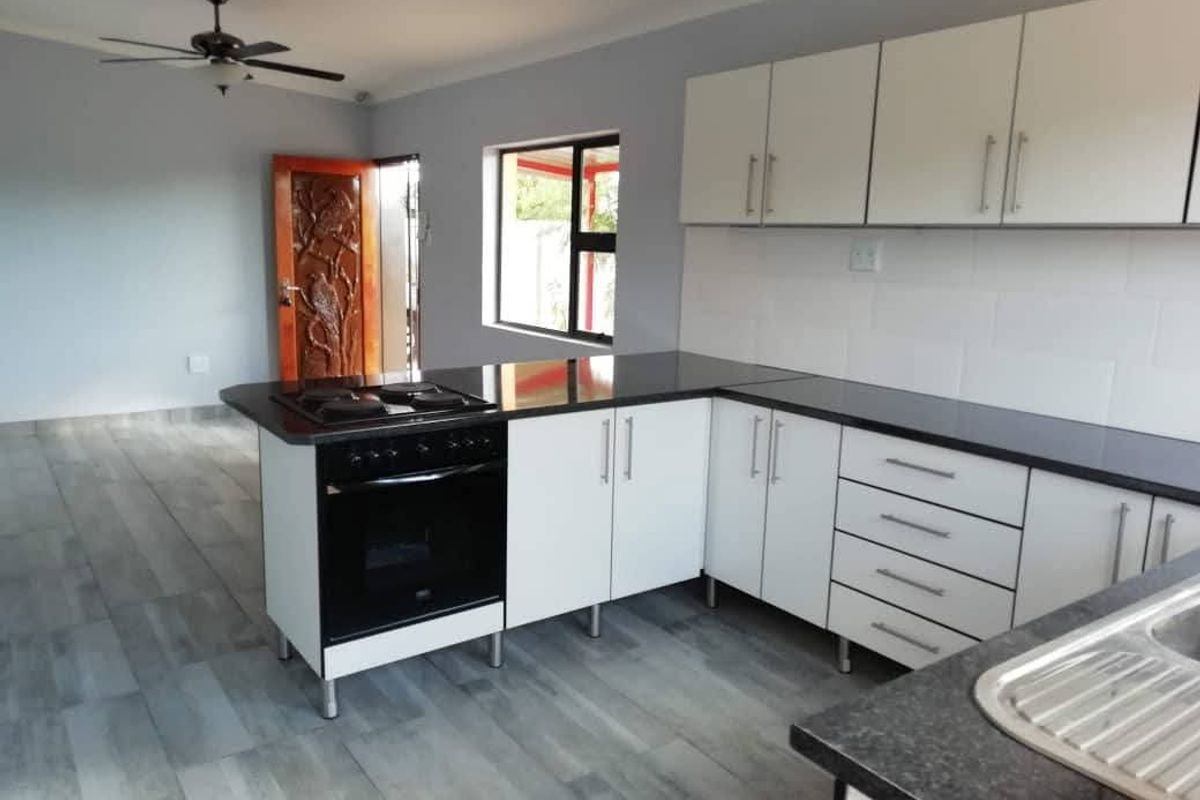 Safe & Neat Ongwediva Family House For Sale - Photo 2