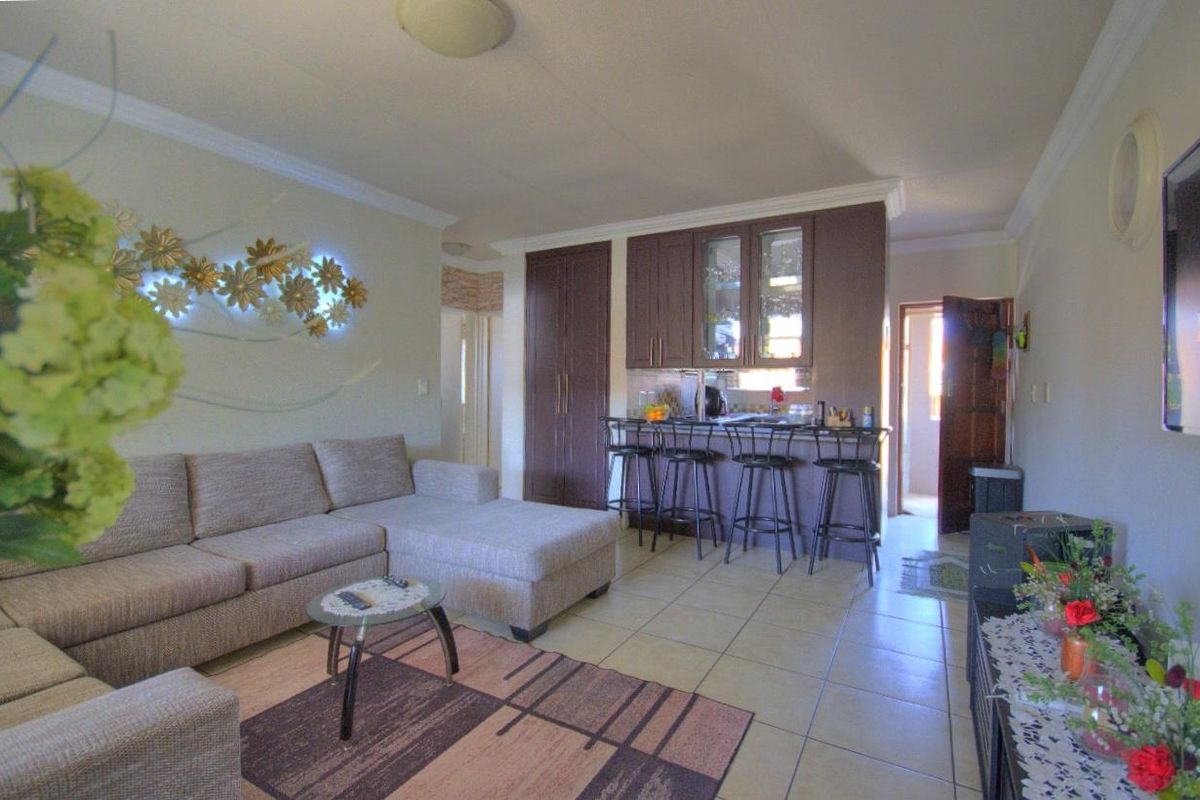 Immaculate Living! - Photo 3