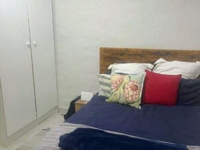 Charming 1 Bedroom Garden Cottage To Let - Photo 7