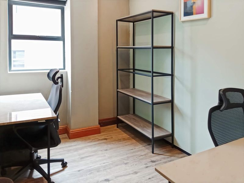 Book open plan office space for businesses of all sizes in Spaces Blue Hills - Photo 4