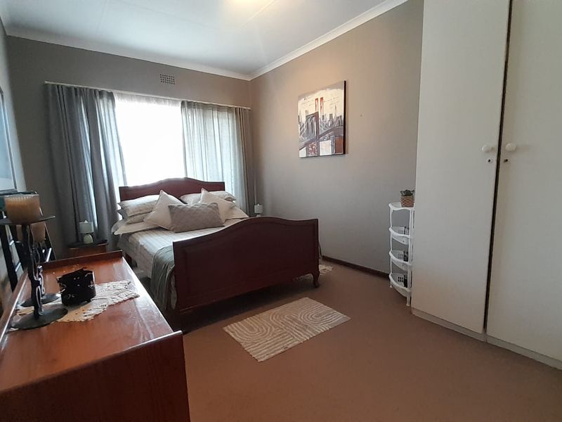 Lovely Double Story Townhouse - Photo 8