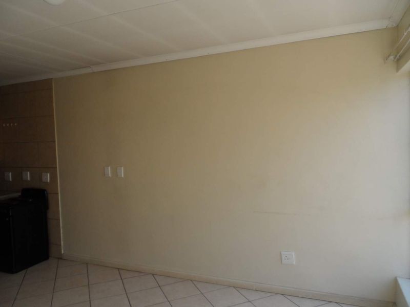 1 BEDROOM FLAT TO RENT IN DASPOORT - Photo 9