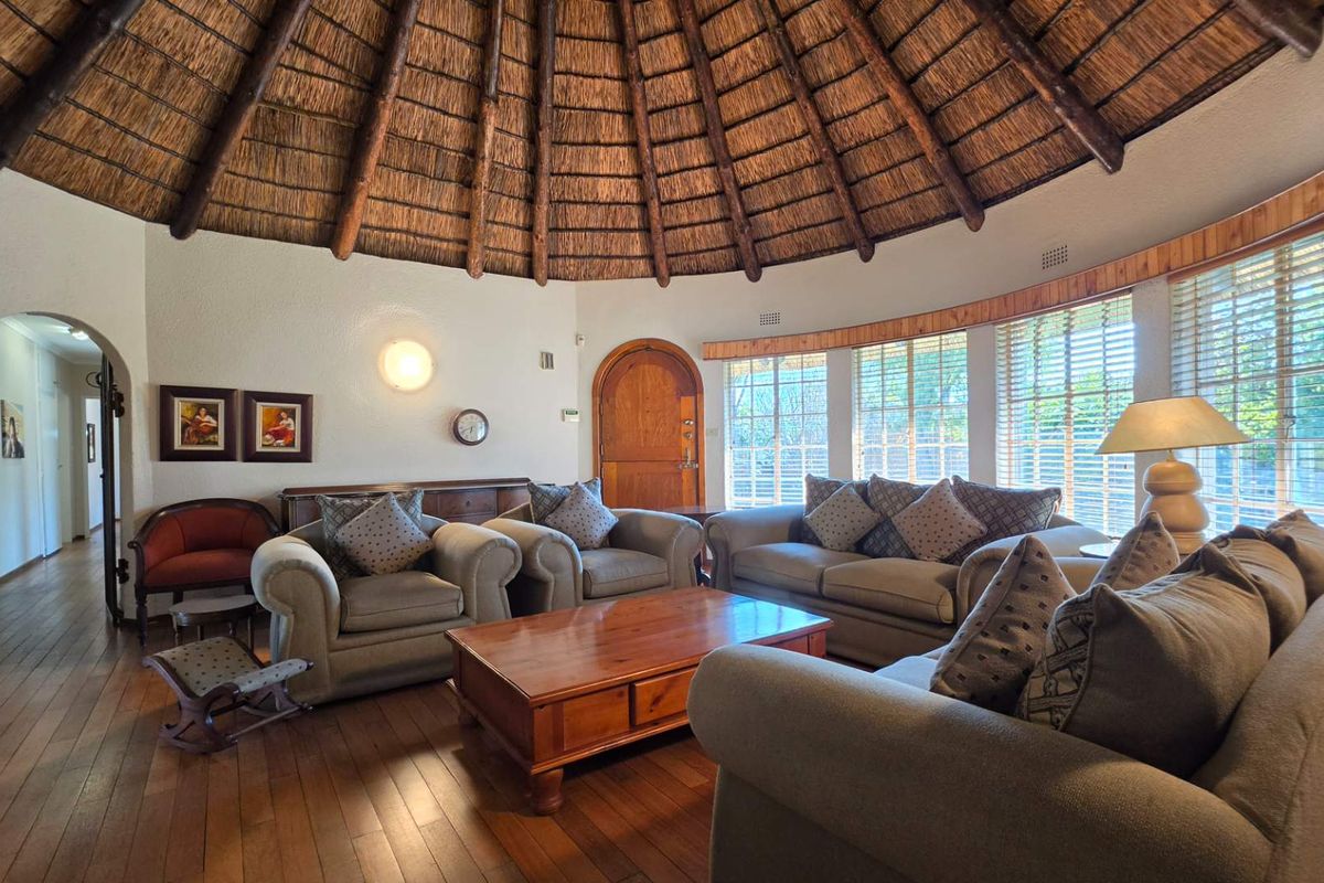 4 Bedroom House for sale in Verwoerdpark Alberton - Photo 5