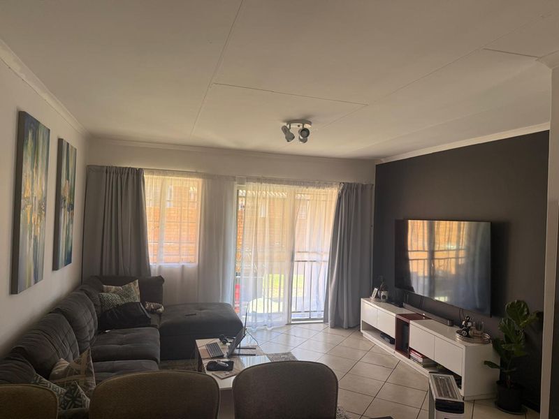 Modern 3-Bedroom Apartment with Garden in Monavoni, Centurion - Photo 5