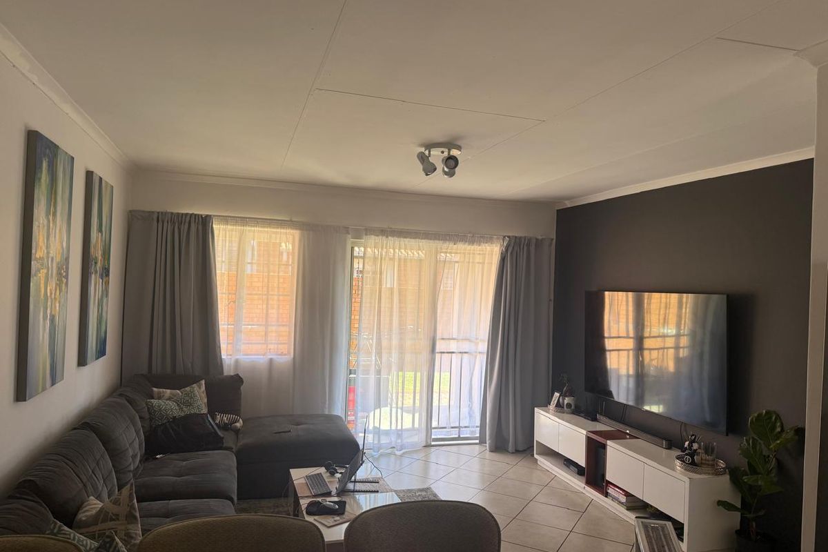 Modern 3-Bedroom Apartment with Garden in Monavoni, Centurion - Photo 5