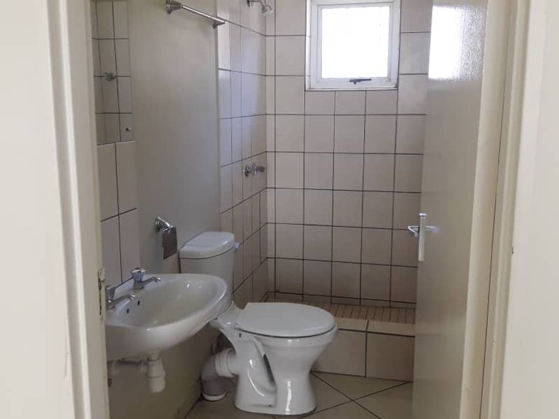 Apartment For Sale In Hans Court, Otjomuise - Photo 9