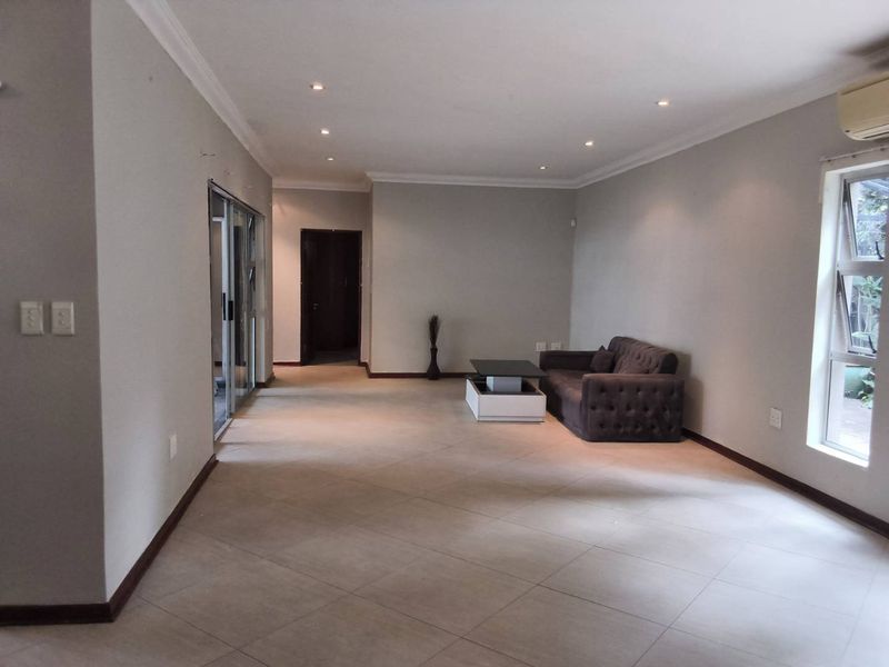 Flatlet/Cottage To Let - Bryanston - Photo 9