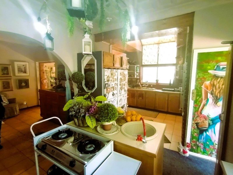 Spacious 5 Bedroom Family Estate - Photo 8