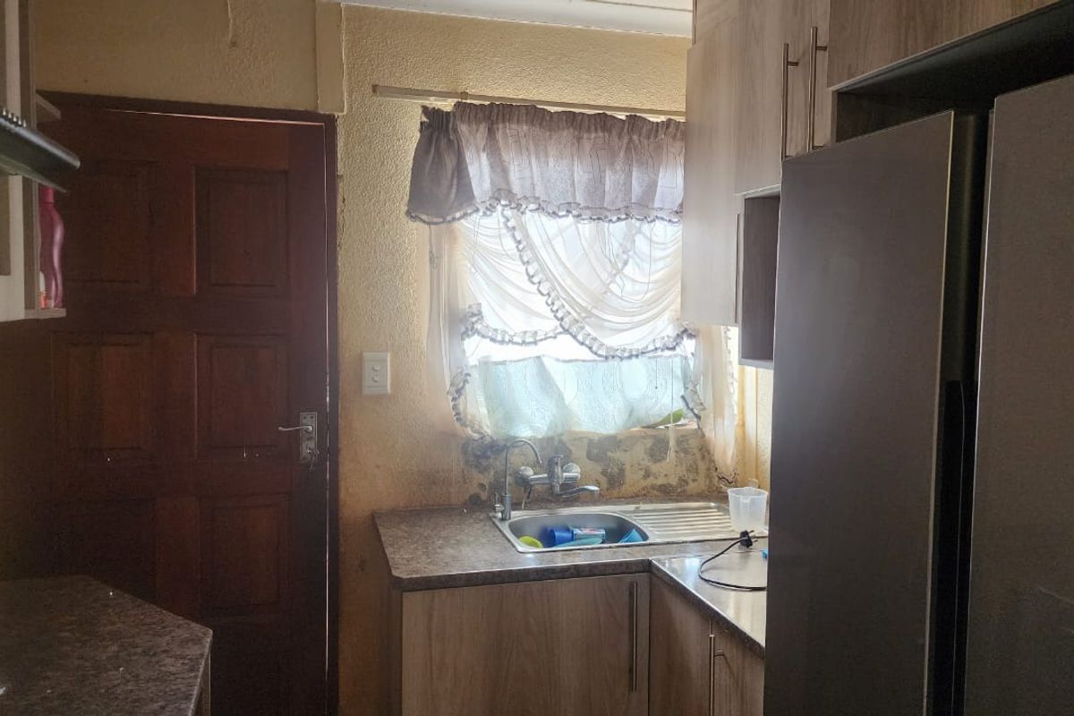 Your Starter Home awaits in Tlhabane West - Photo 4