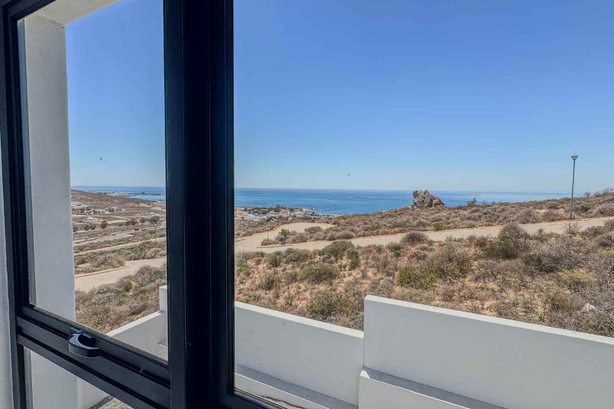 Elevated Coastal Living with Uninterrupted Views in Steenberg Cove, St Helena Bay - Photo 3
