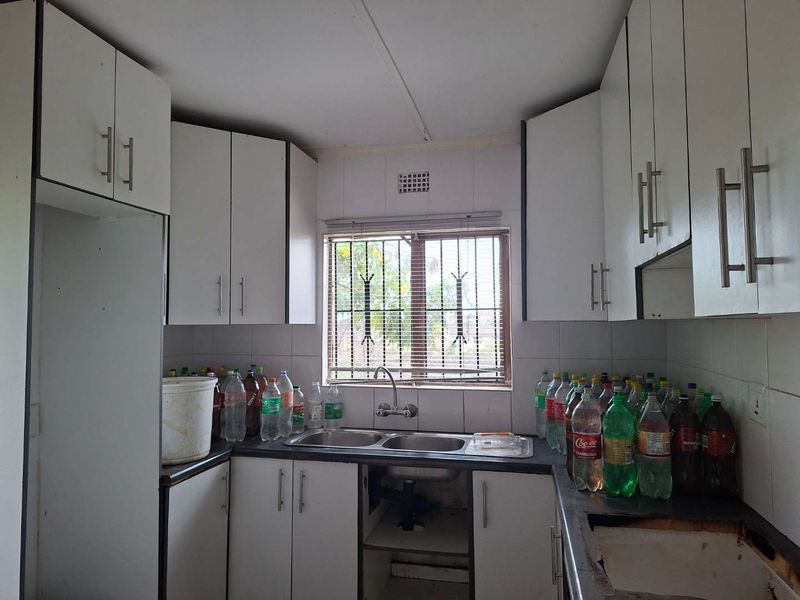 2 Bedroom house at Klaarwater Peaceful Township close to Pinetown - Photo 5