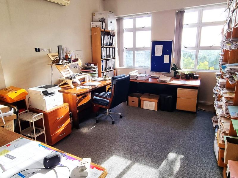 First Floor Office in Westlake Square - Photo 4