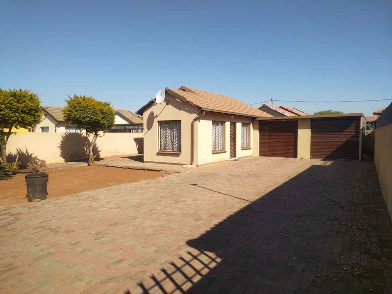 2 bedrooms house for sale in Soshanguve VV - Photo 3