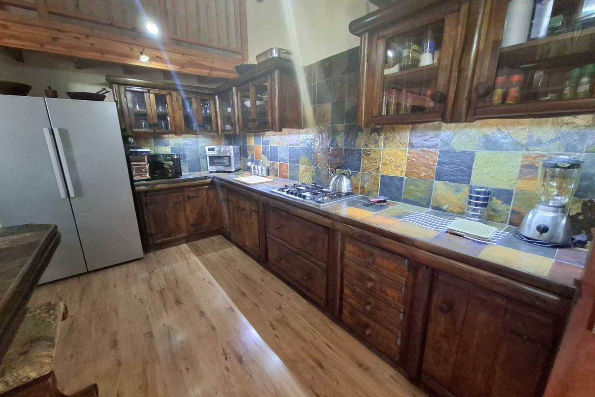 Country Living At Its Best! - Photo 5