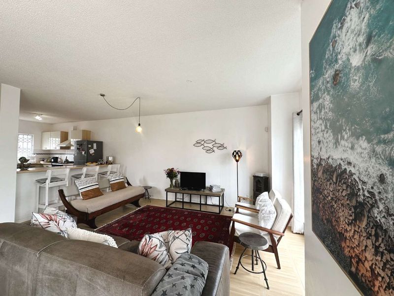 Charming 3-Bedroom Townhouse Near Pebble Beach in Vogelstrand - Photo 2