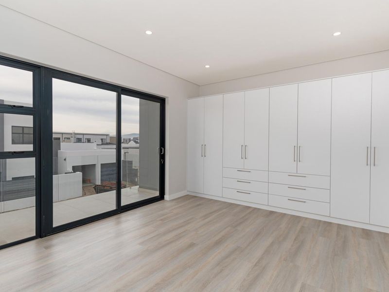 Modern Elegance in Prime Sandown – Brand New 4-Bedroom Home under Construction Including Transfer Duty | No VAT - Photo 10
