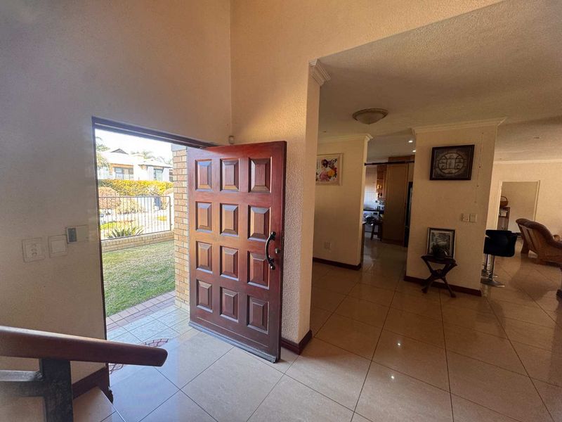 Huge Double Story Home for Sale - Photo 3