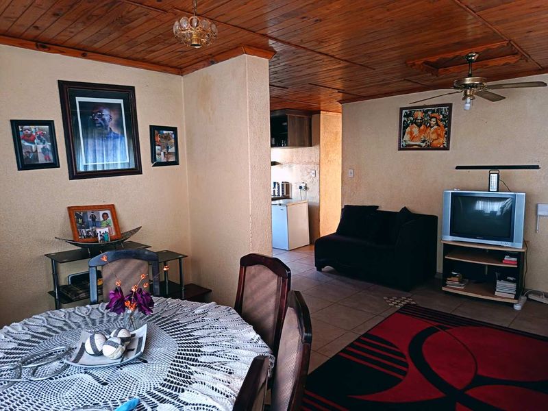 Exceptional Family Home for Sale in Ratanda, Heidelberg  Discover outstanding value and comfortable family living in the heart of Ratanda, Heidelberg. - Photo 10