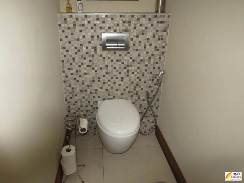 Stupendously Spacious - Photo 7