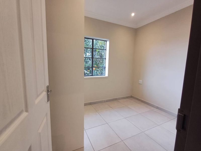 Morden and Newly Developed  2 Bedrooms and 1.5 Bedrooms  Apartments to let on 30 Leo Street, Turffontein - Photo 4