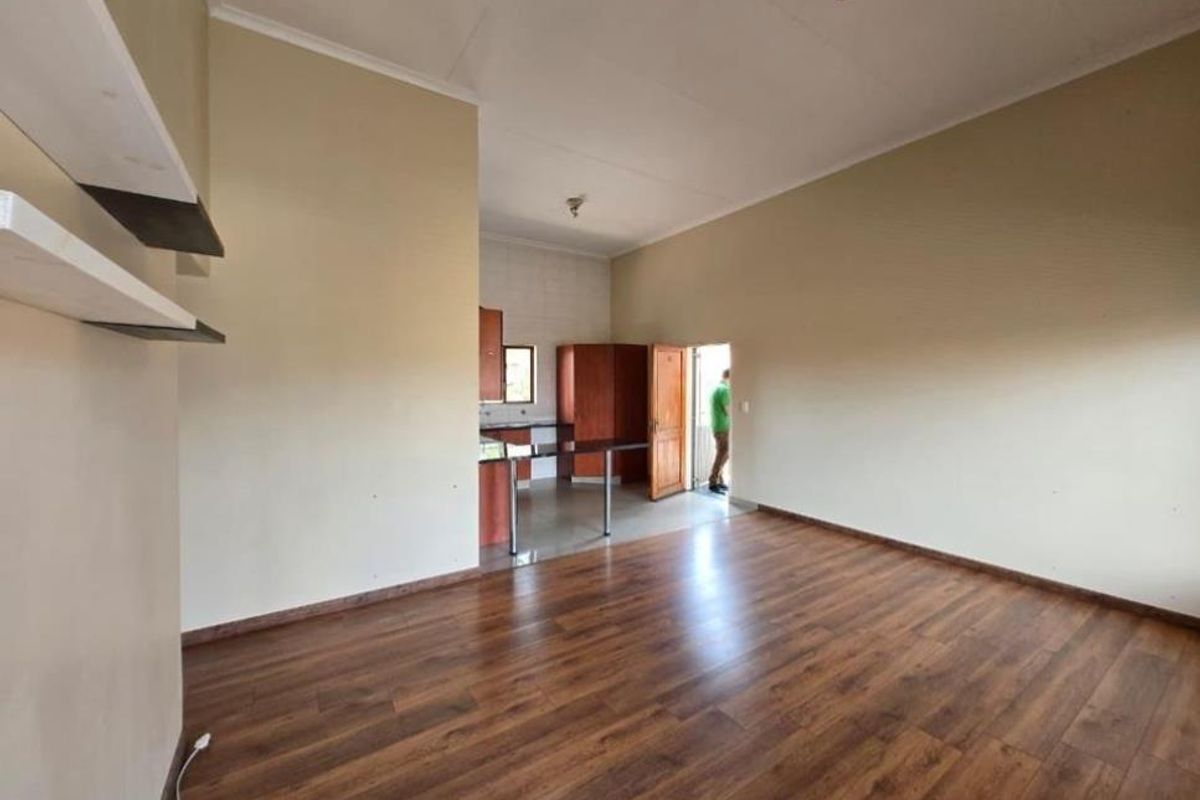 Modern Townhouse Bliss in Winchester Hills! - Photo 5