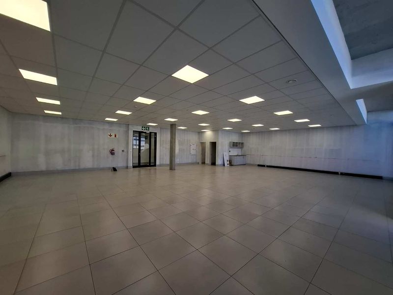 MODERN OFFICE SPACE FOR RENT – KLEINE KUPPE ✨ 📍 Prime Location | Opposite Grove Mall - Photo 4