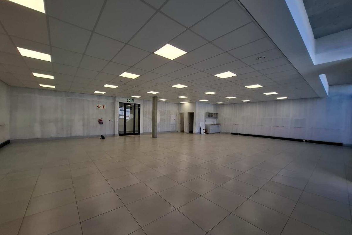 MODERN OFFICE SPACE FOR RENT – KLEINE KUPPE ✨ 📍 Prime Location | Opposite Grove Mall - Photo 4