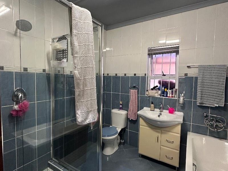 FOR SALE: SPACIOUS FAMILY HOME, TAMARISKIA, SWAKOPMUND - Photo 10