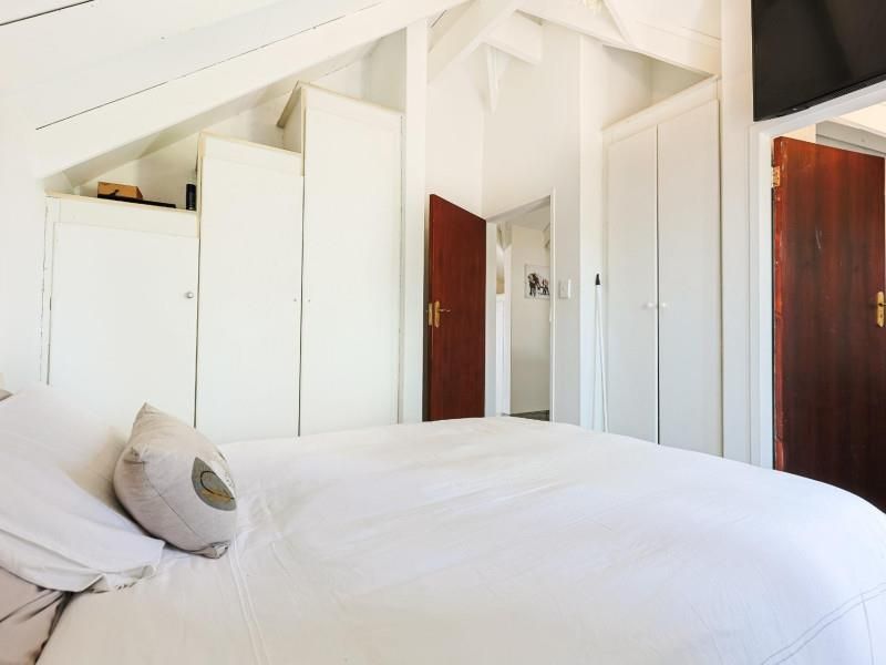 Modern 2-Bedroom Townhouse for Rent - Photo 8