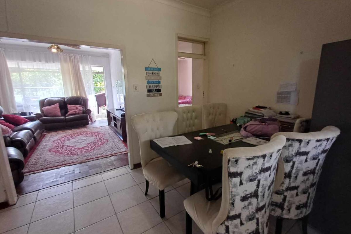 Savoy Estate,2 Bed Townhouse - Photo 3