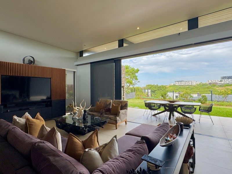 A stunning freestanding furnished home in secure estate in Sibaya!!! - Photo 6
