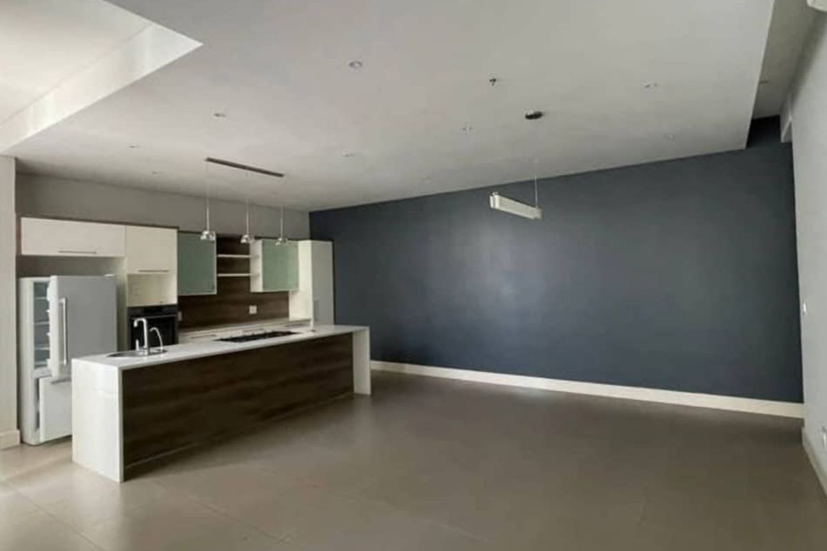 Upmarket Town House - Very Secure/ Gated Estate - Photo 2