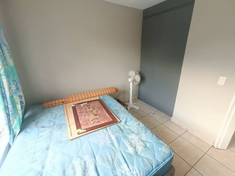 BEAUTIFUL DUPLEX FOR SALE IN SECURE COMPLEX IN ROOIHUISKRAAL NORTH!!!! - Photo 9