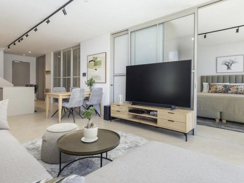 Luxury Green Point Penthouse - Photo 9