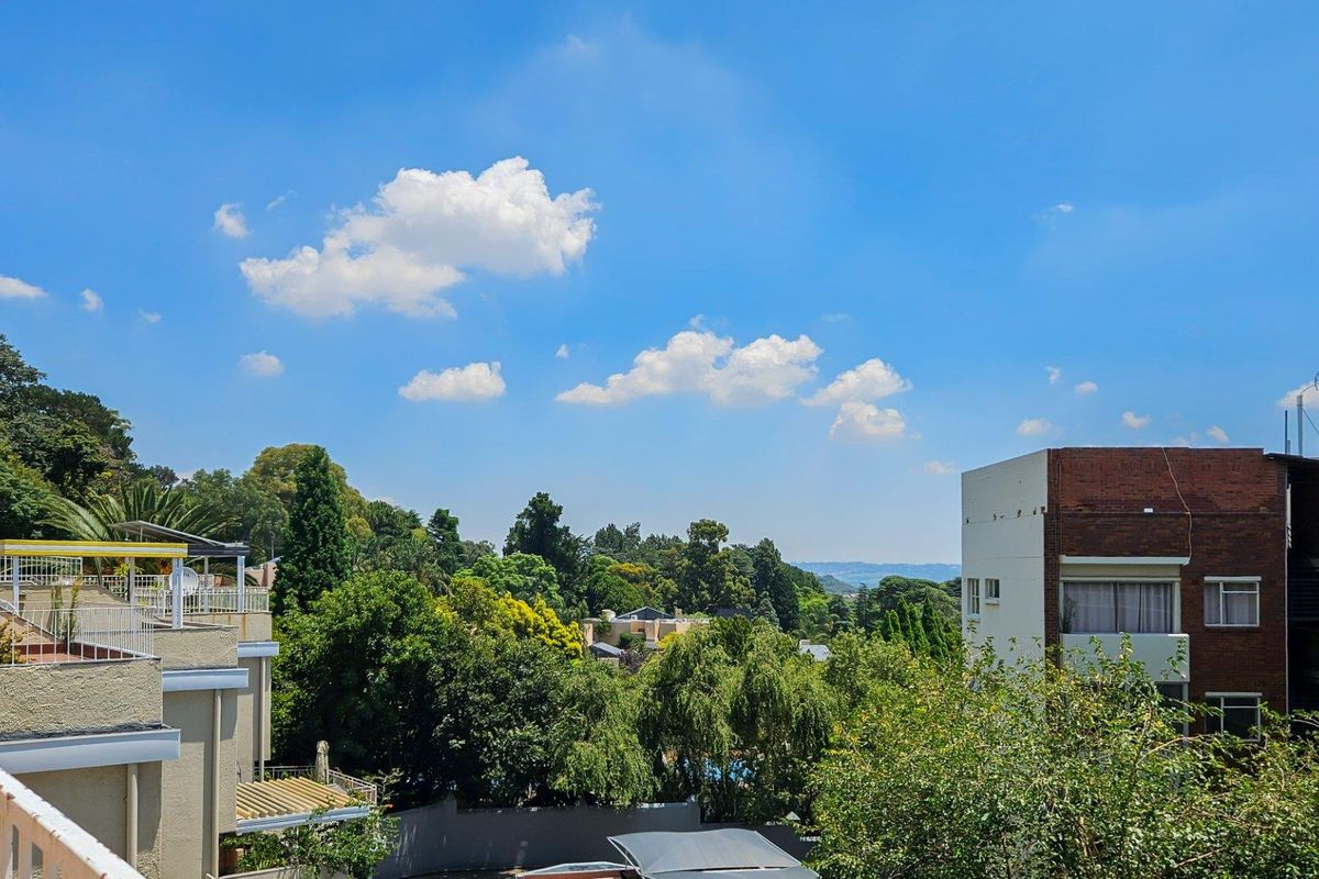 Duplex! With a large terrace on the Ridge! - Photo 4