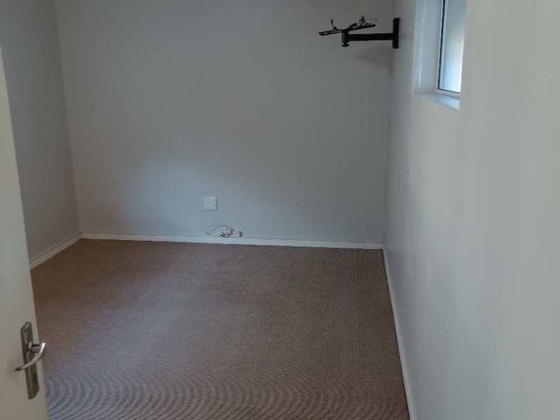 Garden flat to rent - Photo 8