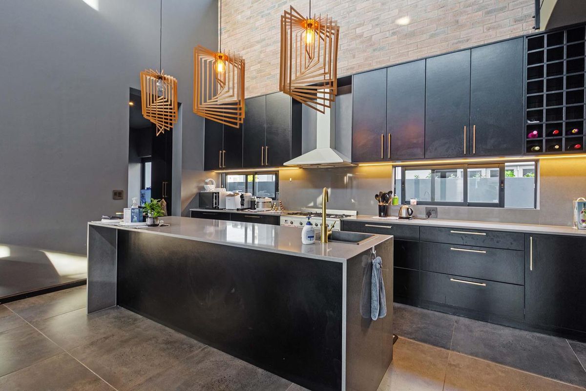 Exceptional Off-the-Grid Luxury Living in Prestigious Sagewood Estate - Photo 3