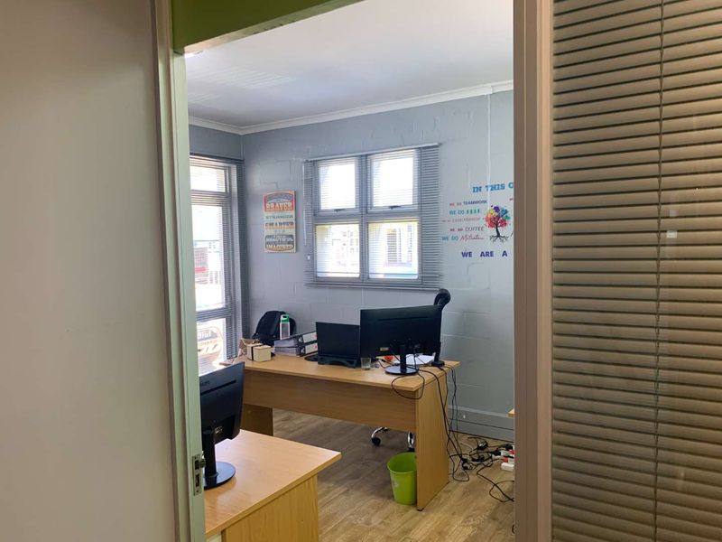 Office in a Secure Business Park awaits in Pinelands - Photo 7