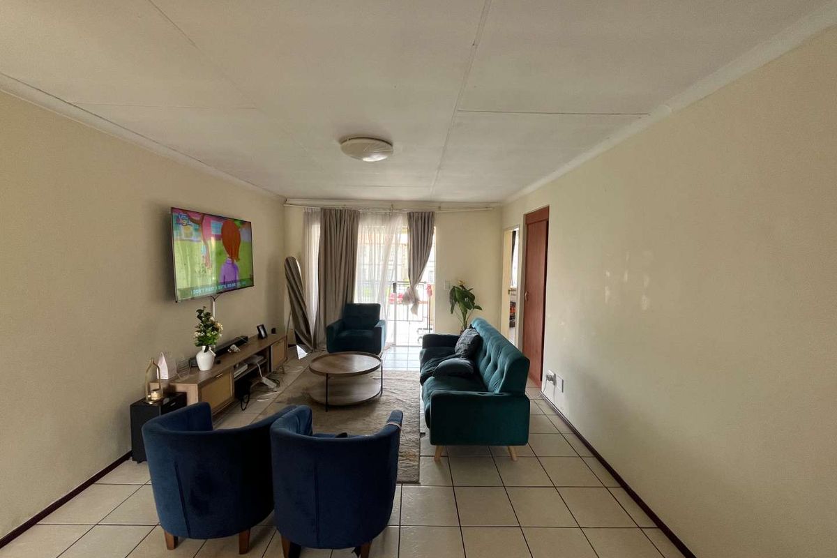 3 bedroom Apartment for rent - Photo 4